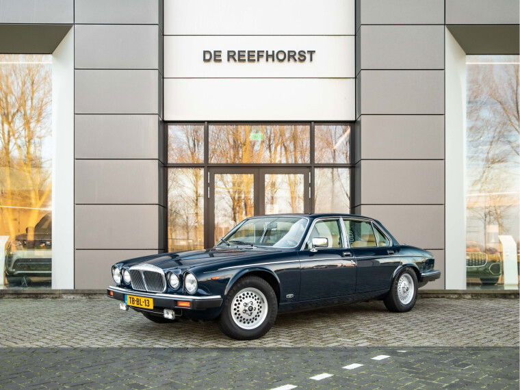 Foto van Daimler Double Six 5.3 V12