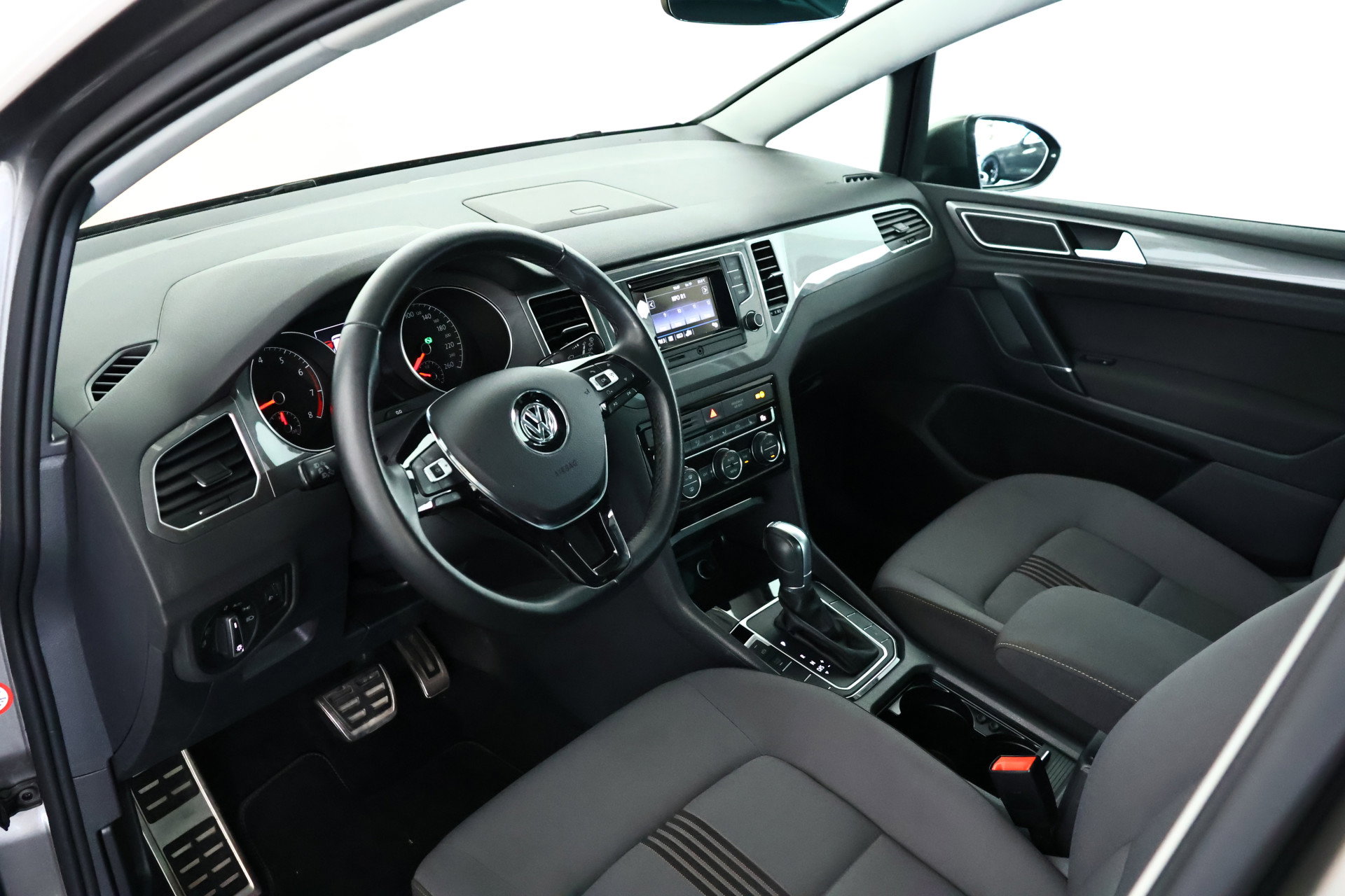 Volkswagen Golf SportsVan