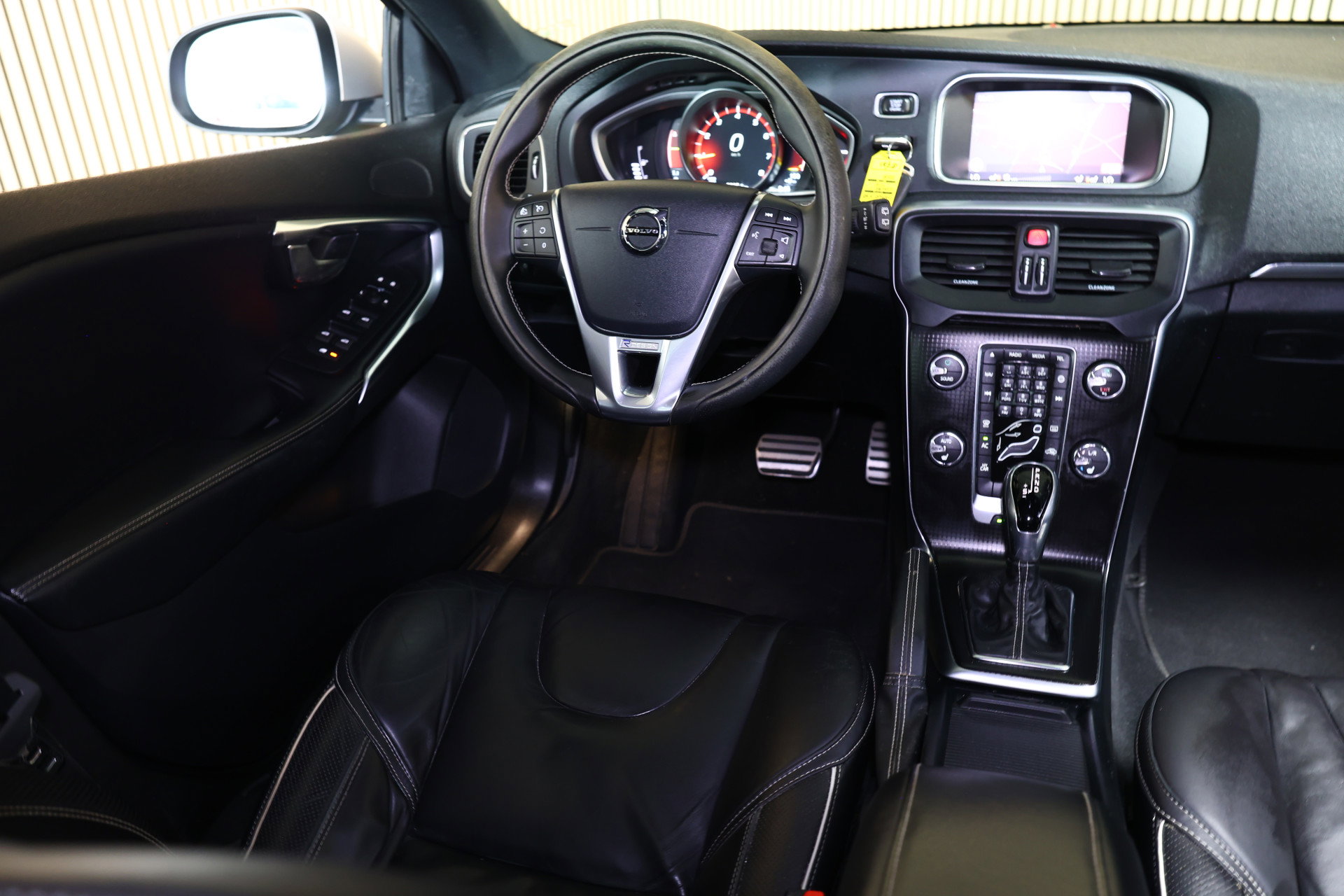 Volvo 2.0 T5 R-Design AVM NAVI CLIMA CRUISE PDC STOELVERWARMING "18 - foto 28