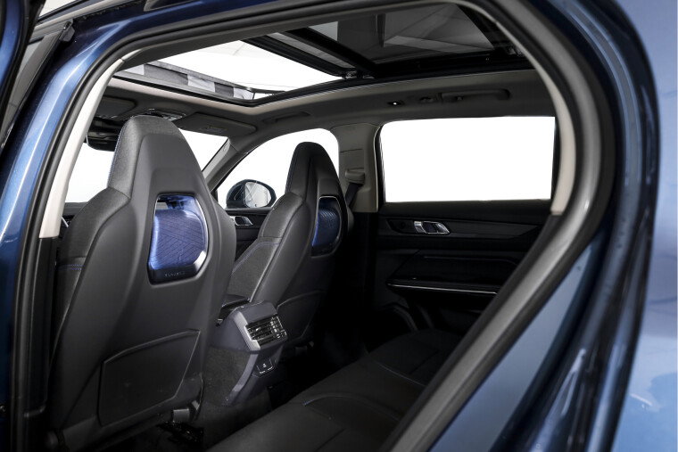 Lynk & Co - 01