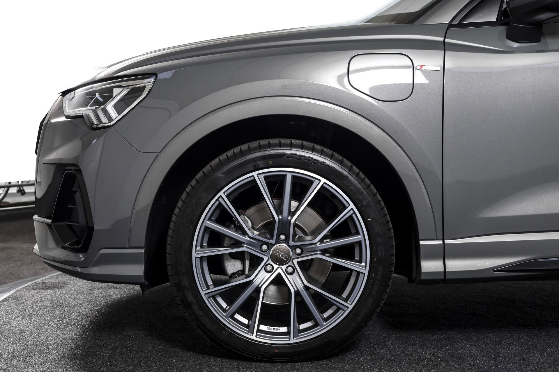 Audi - Q3