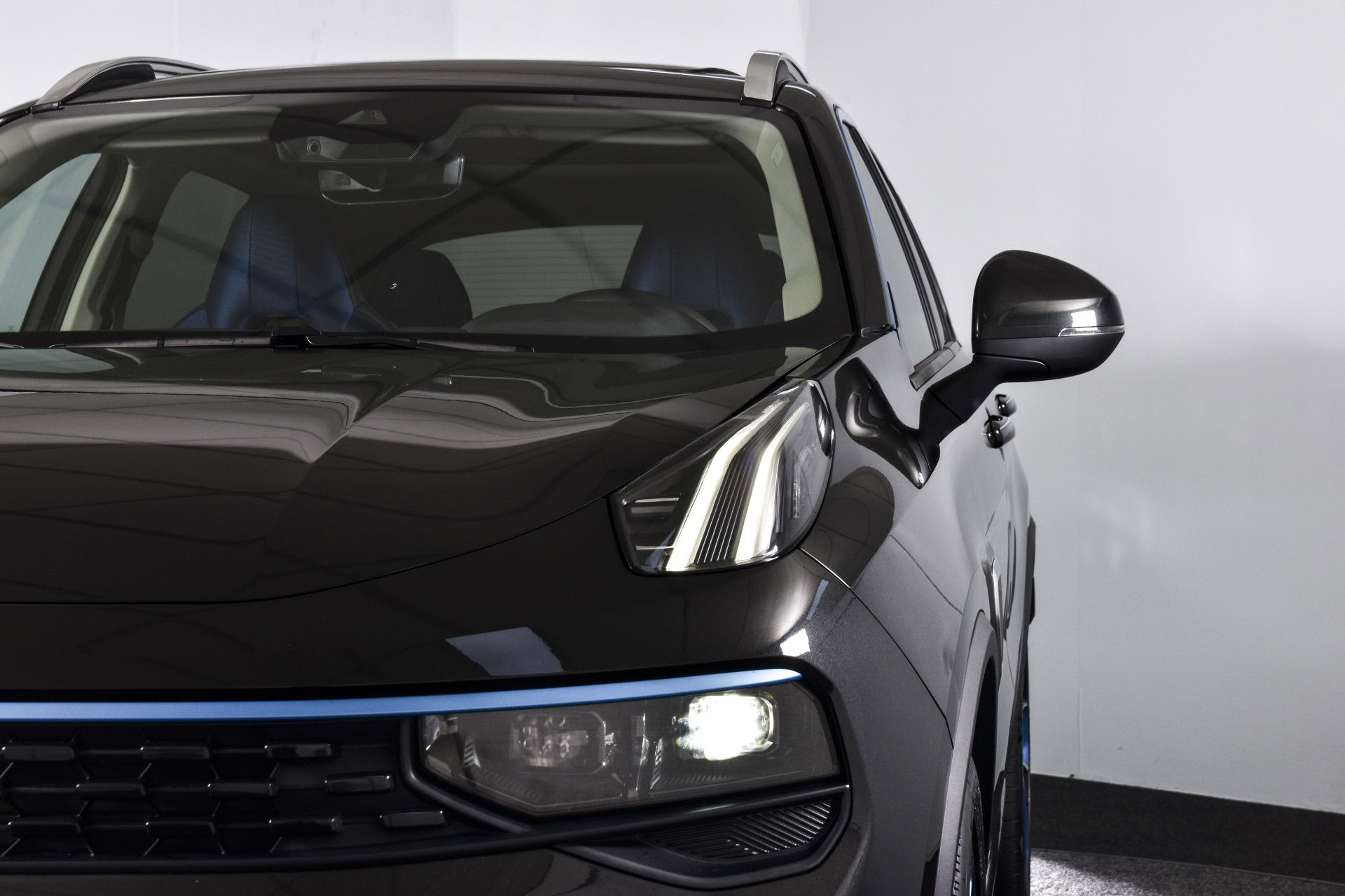 Lynk & Co - 01