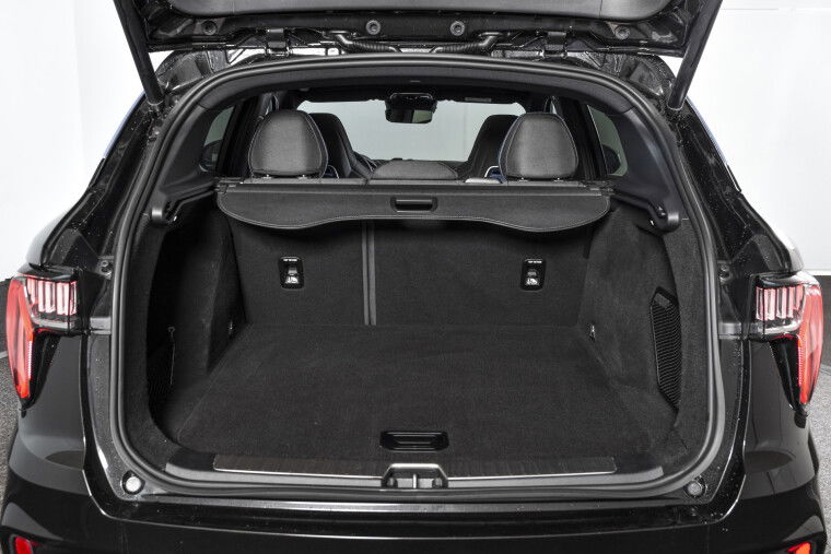 Lynk & Co - 01