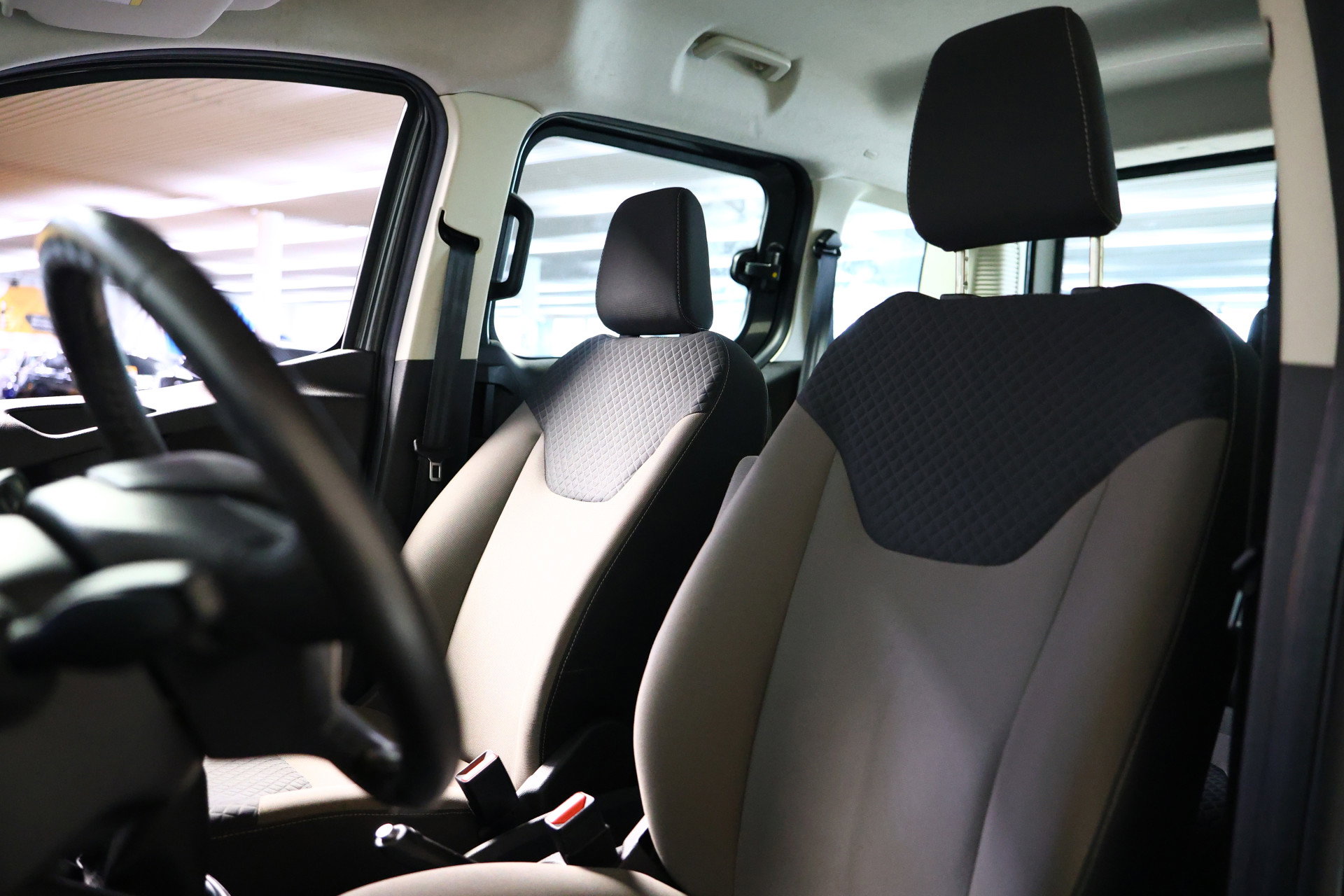 Ford 1.0 Titanium AIRCO CRUISE PDC BT STOELVW '17 - foto 10
