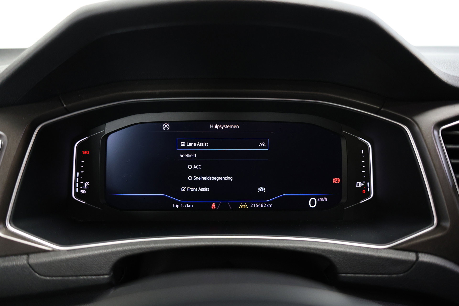 Volkswagen 1.0 TSI R-Line CLIMA VIRTUAL PDC CARPLAY CAMERA PANO LANE+FRONT Ass. '19 - foto 17
