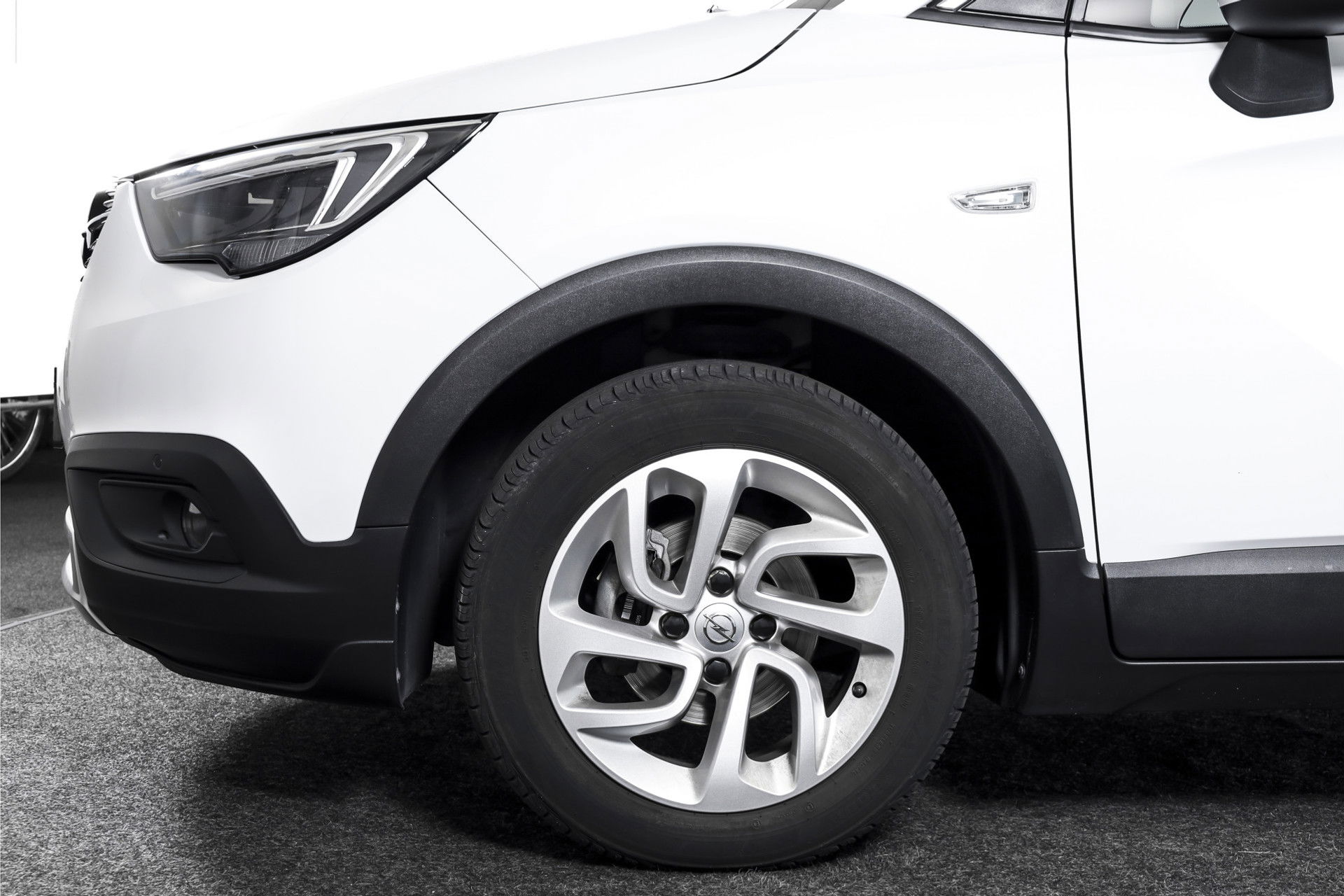 Opel - Crossland X