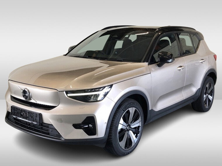 Foto van Volvo XC40 Recharge Pro Pure Electric 2WD