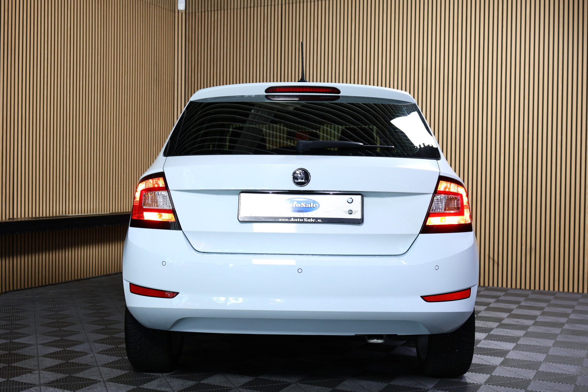 Škoda AVM AIRCO BLUETOOTH STOELVW PDC "19 - foto 10