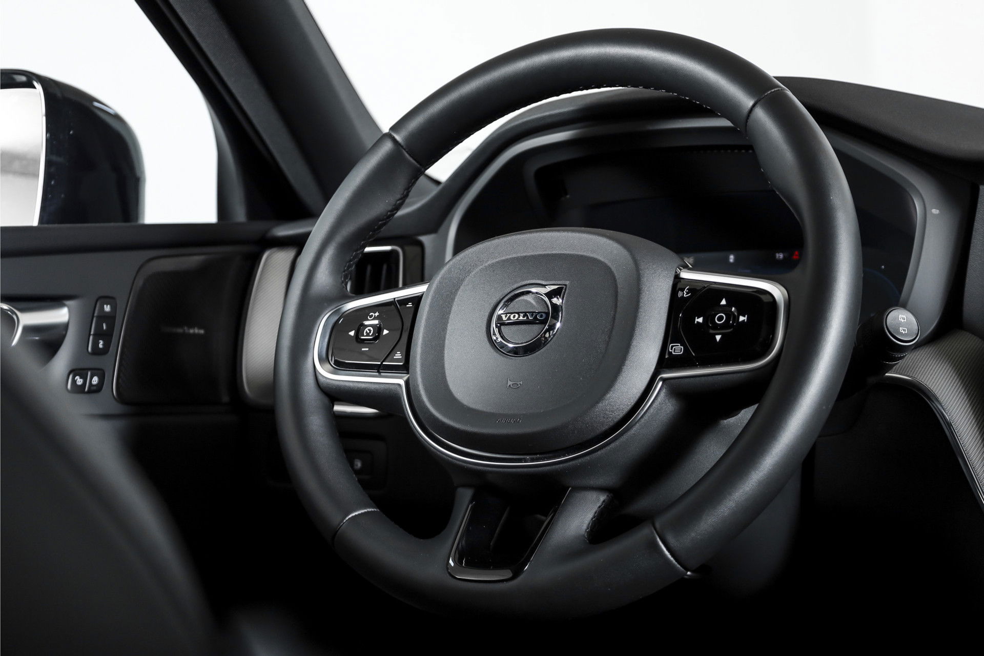 Volvo - XC60