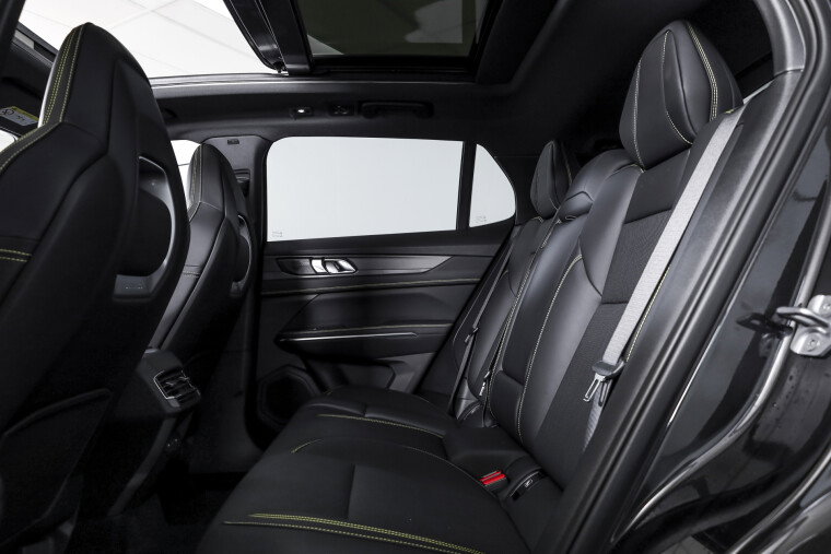 Lynk & Co - 01