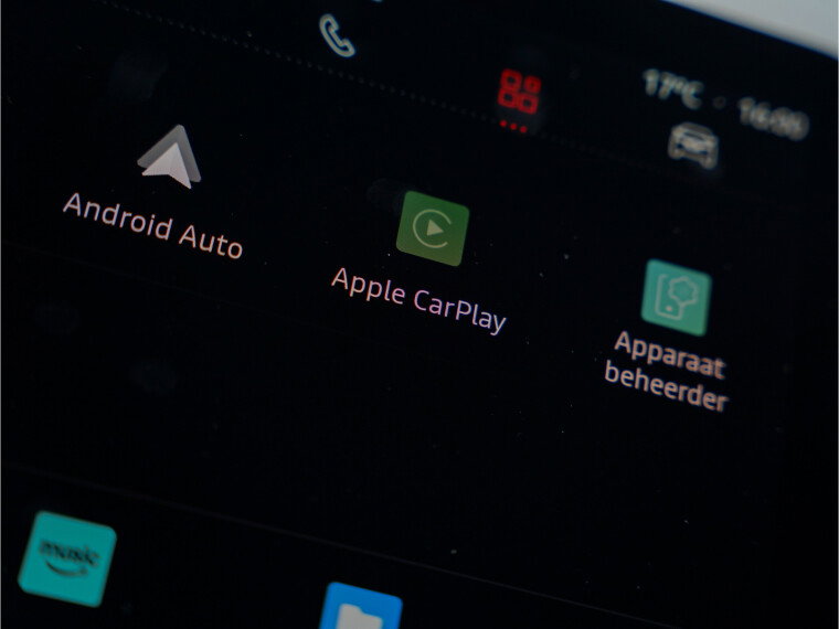 Apple Carplay/Android Auto