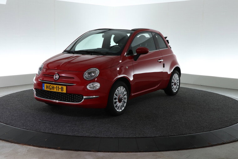 Foto van Fiat 500C 1.0 Hybrid RED