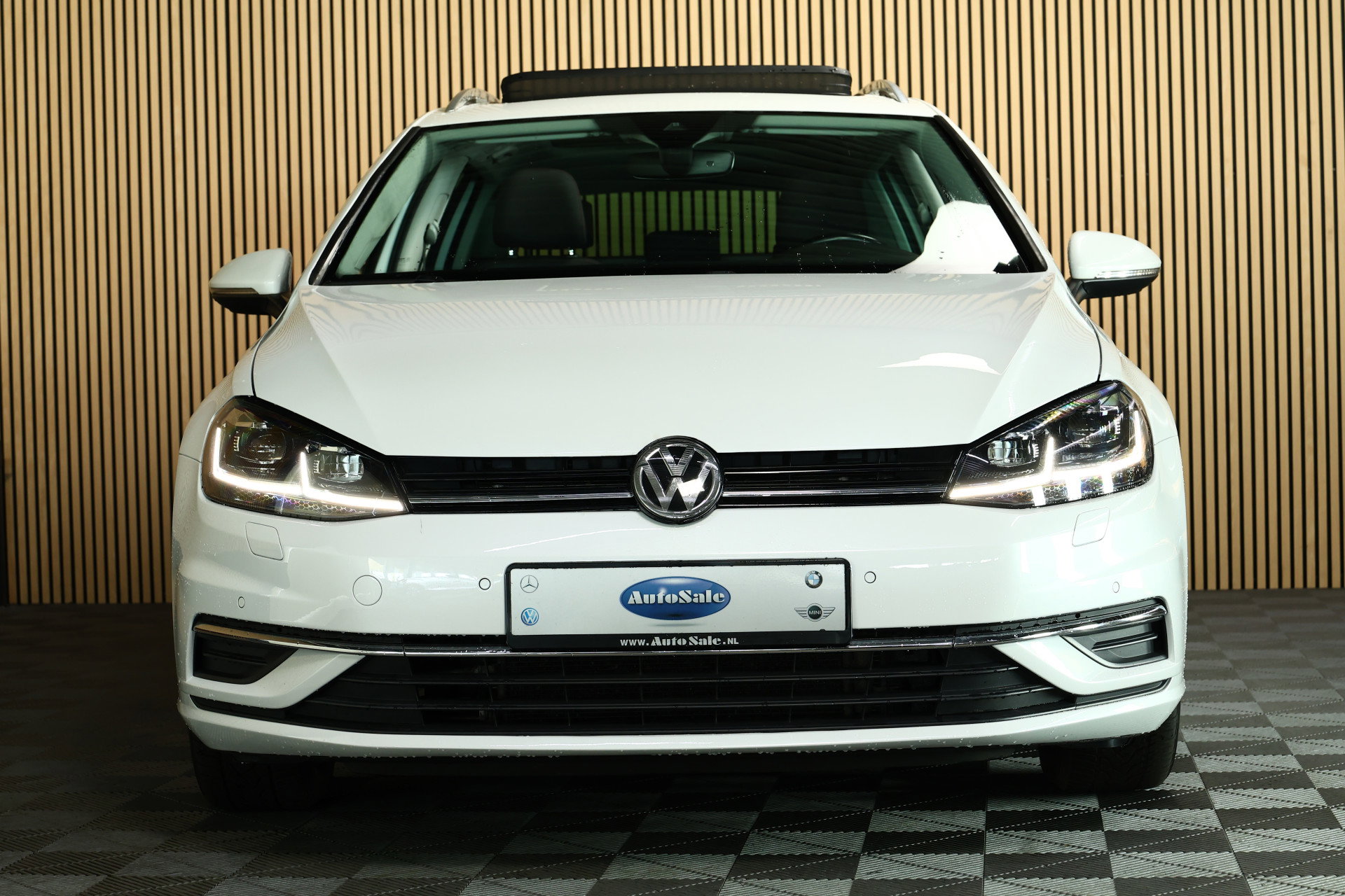 Volkswagen Variant 1.4 TSI Highline AUTOMAAT PANORAMADAK NAVI CARPLAY STOELVW "17 - foto 9