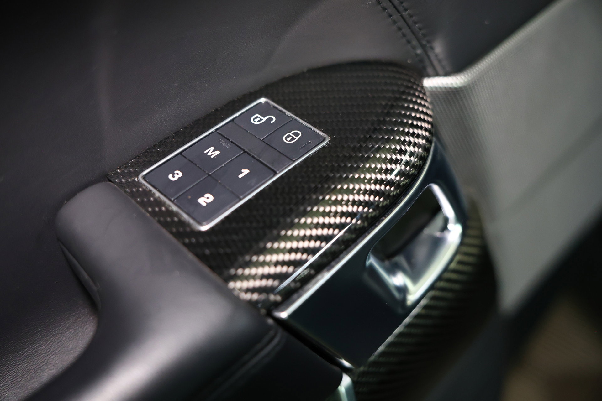 Land Rover 5.0 V8 Supercharged SVR Carbon Edition AVM Full Option! - foto 19