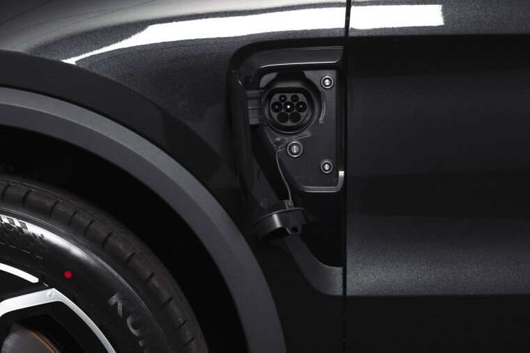 Lynk & Co - 01
