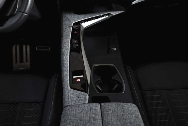 Peugeot - 5008
