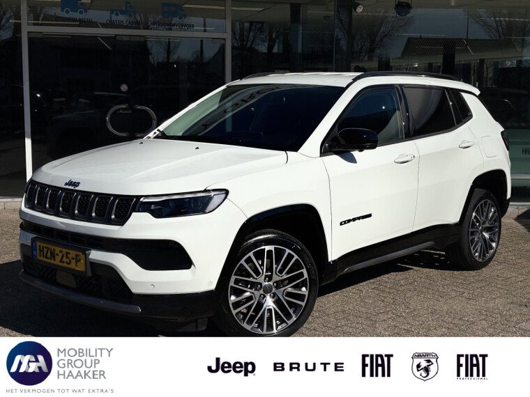 Foto van Jeep Compass 4xe 240 Plug-in Hybrid Electric Summit