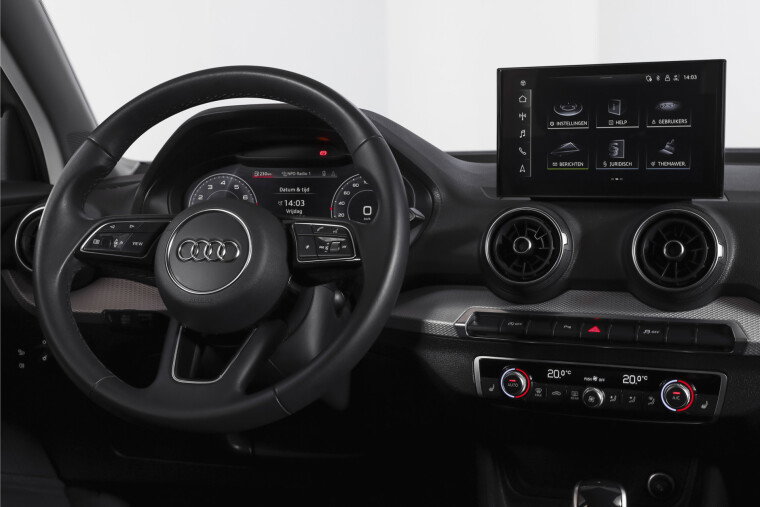 Audi - Q2