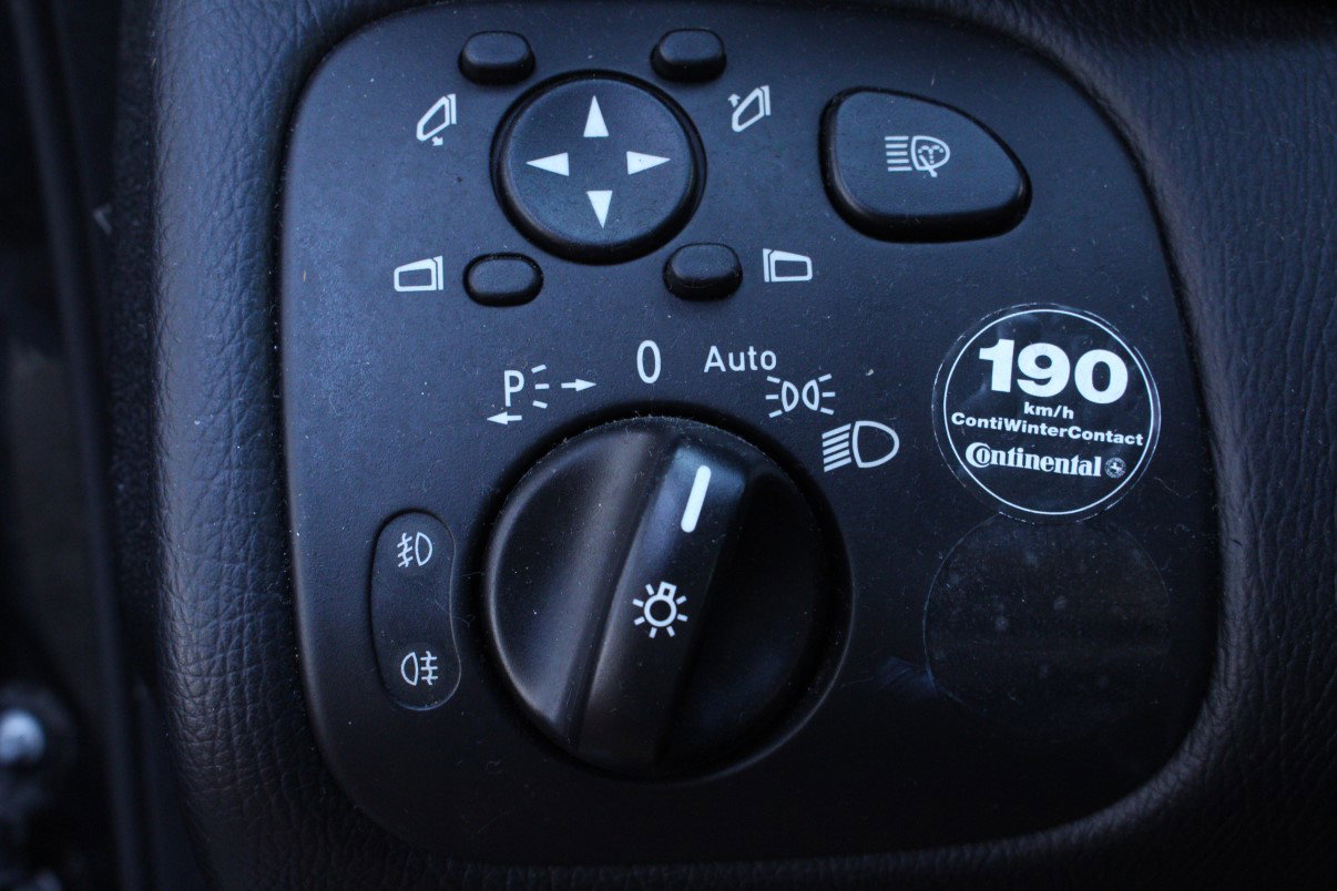 Mercedes-Benz 180 K. AUT XENON LEDER PANO BLEUT PDC '09 - foto 14