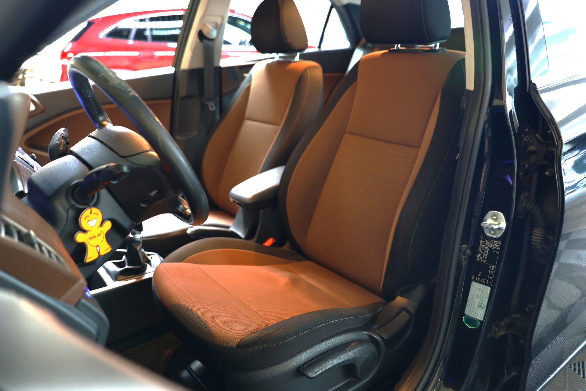 Hyundai 1.2 HP i-Motion Comfort CRUISE CLIMA BT THAAK '15 - foto 24