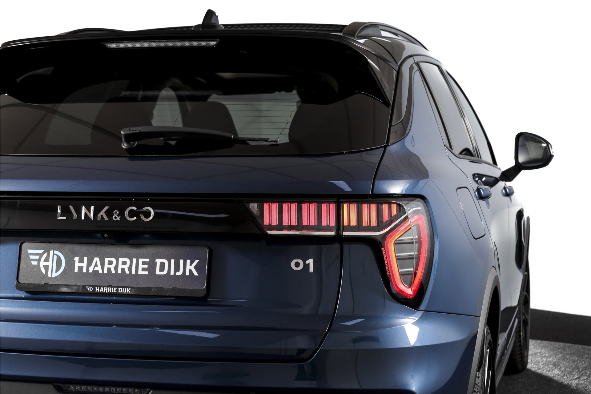 Lynk & Co - 01