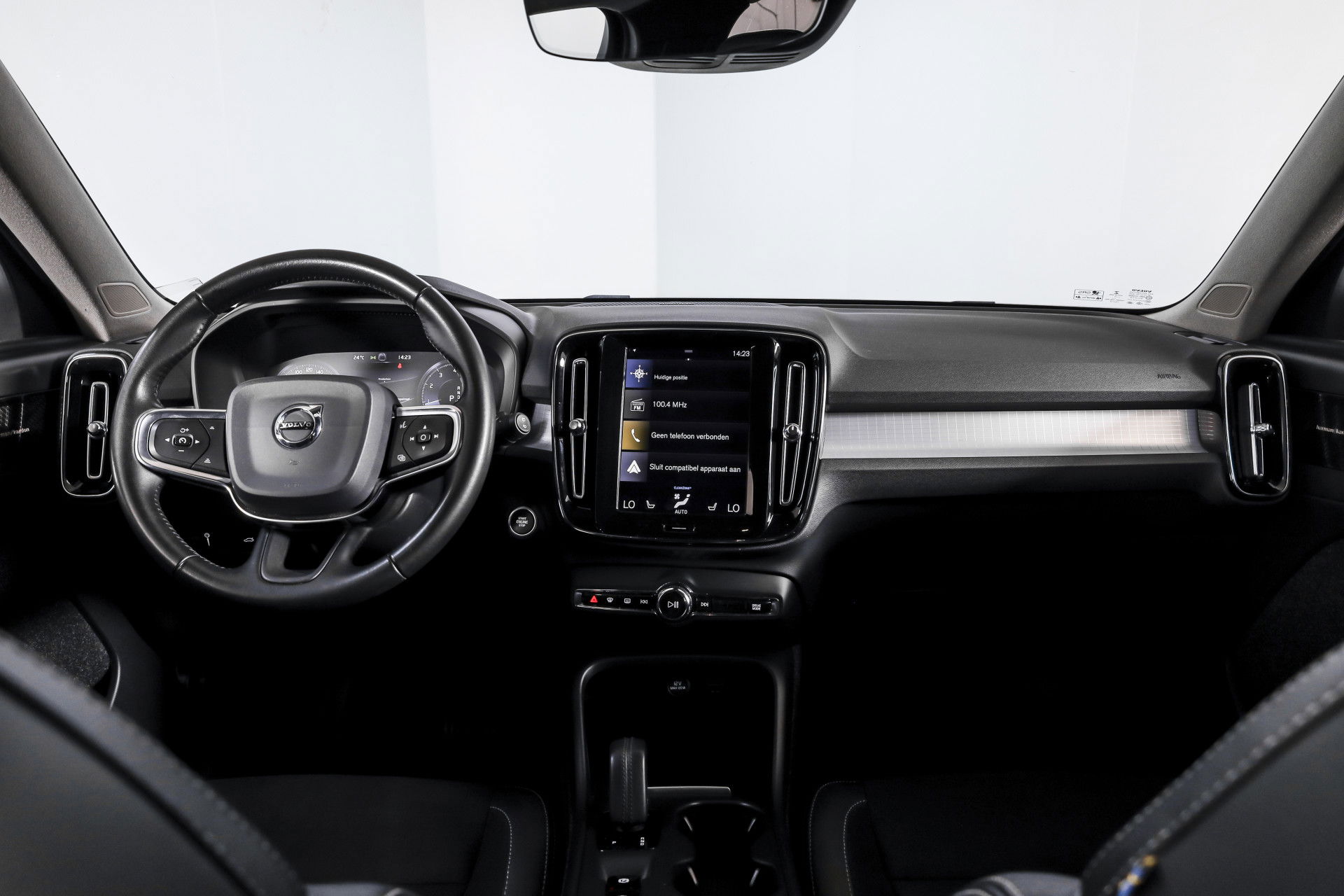Volvo - XC40