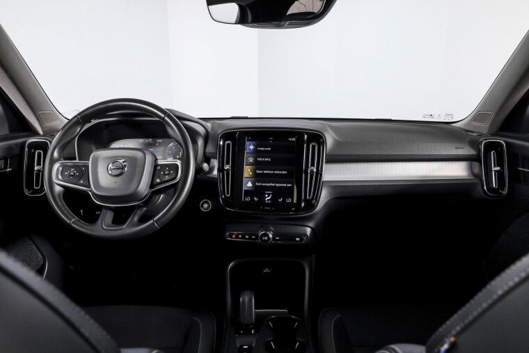 Volvo - XC40