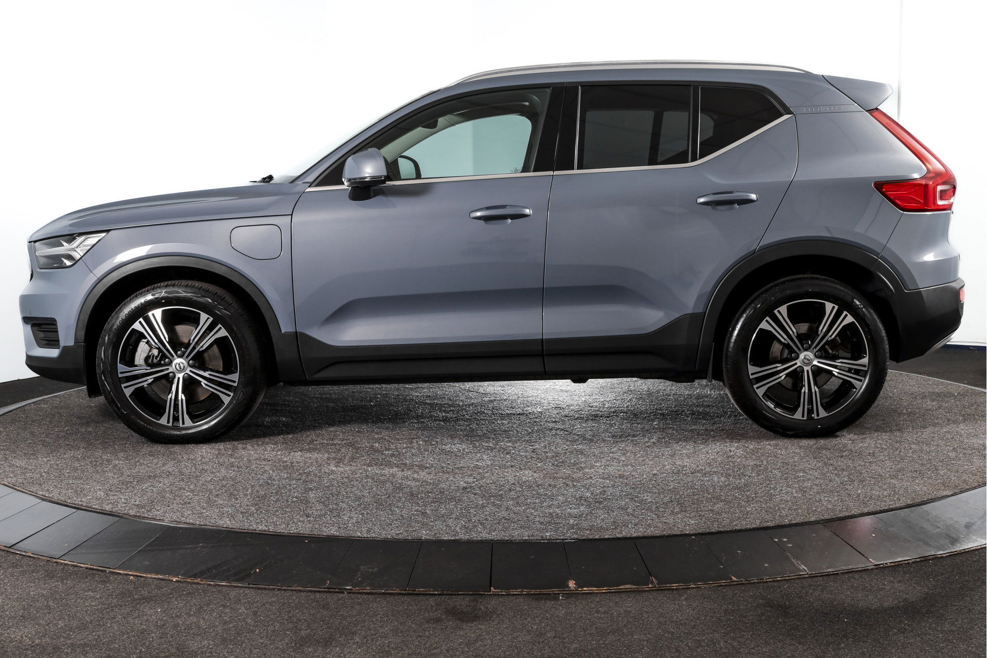 Volvo - XC40