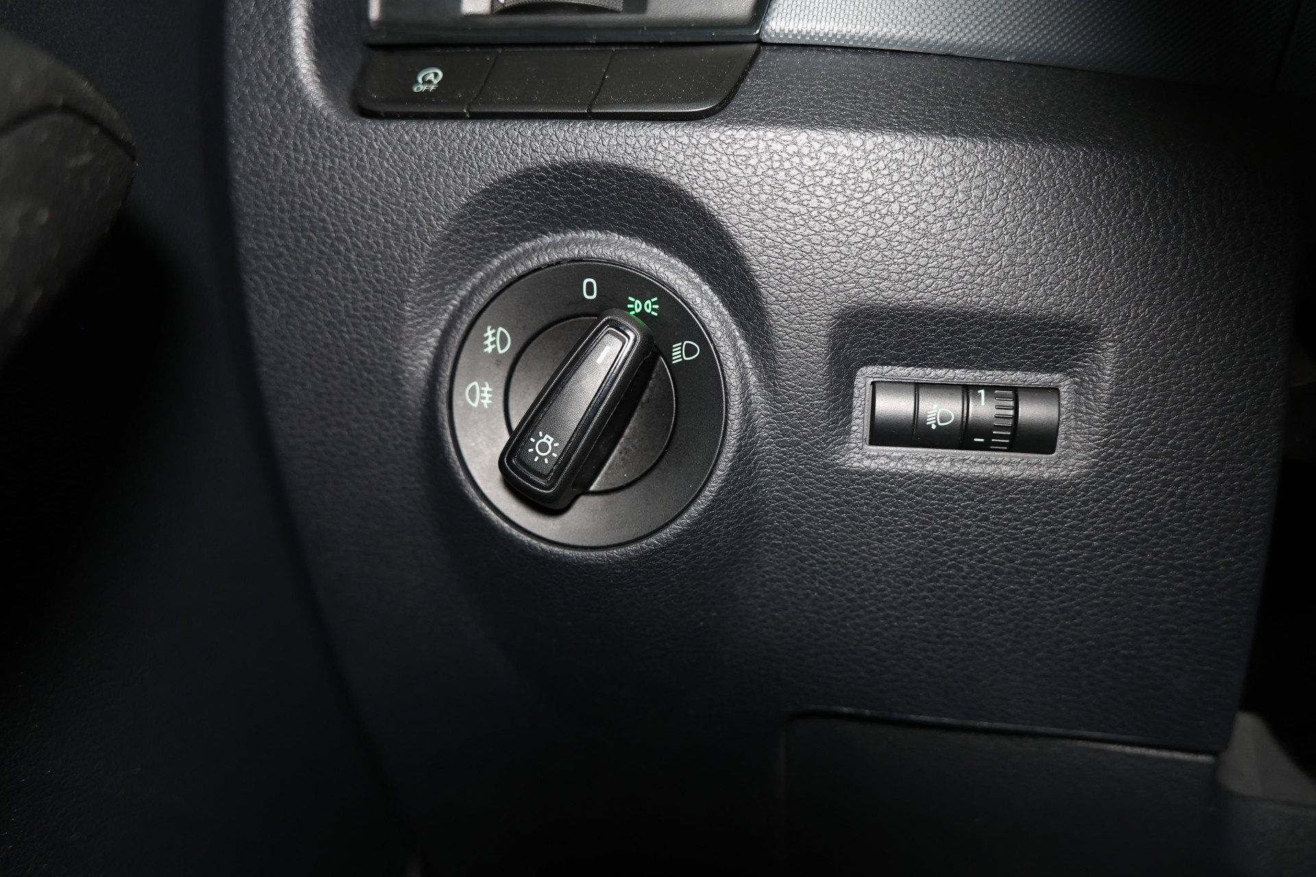 Škoda AVM AIRCO BLUETOOTH STOELVW PDC "19 - foto 14