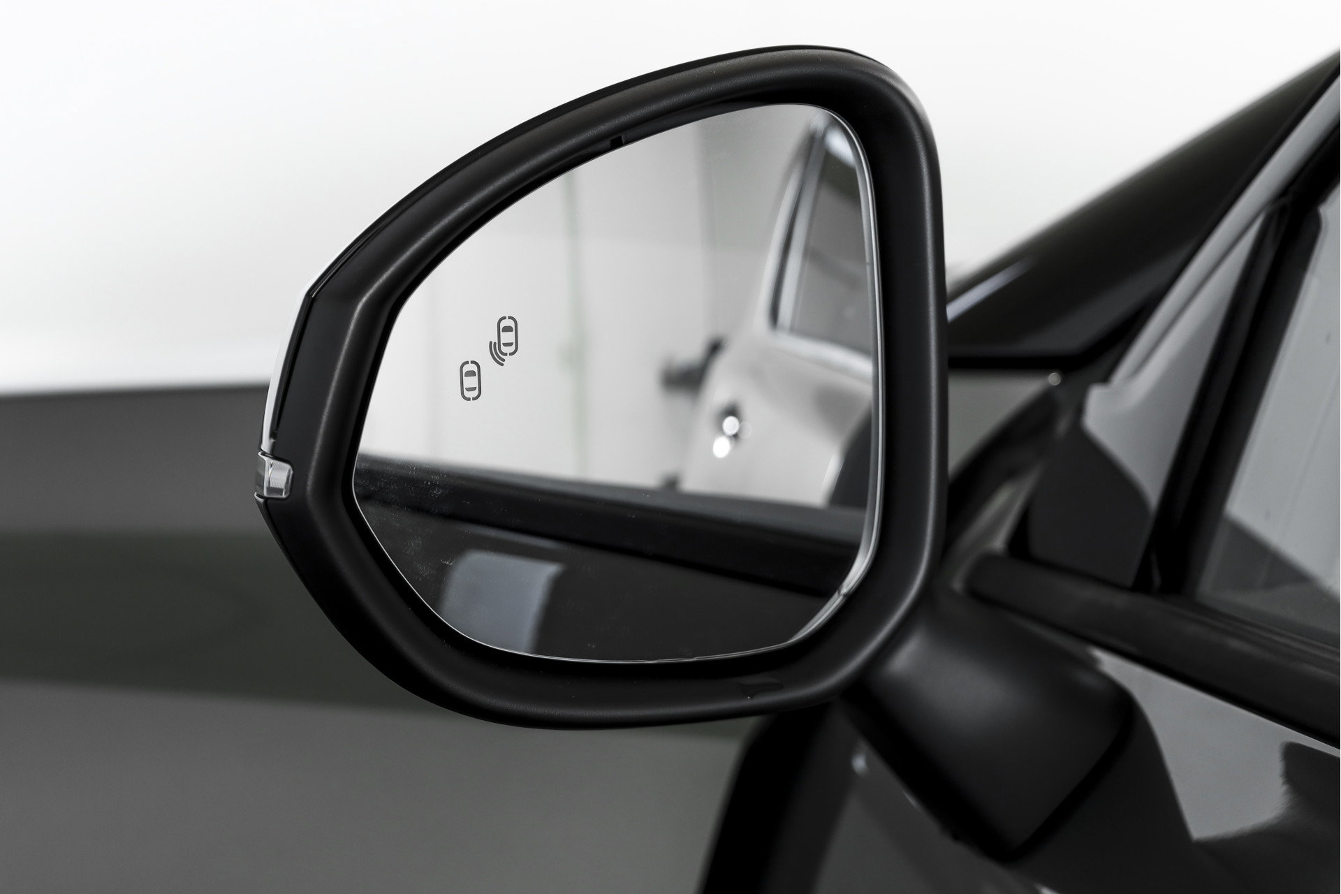 Lynk & Co - 01