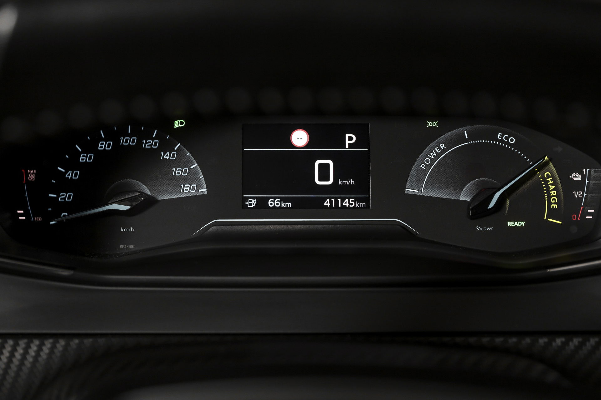 Peugeot - e-208
