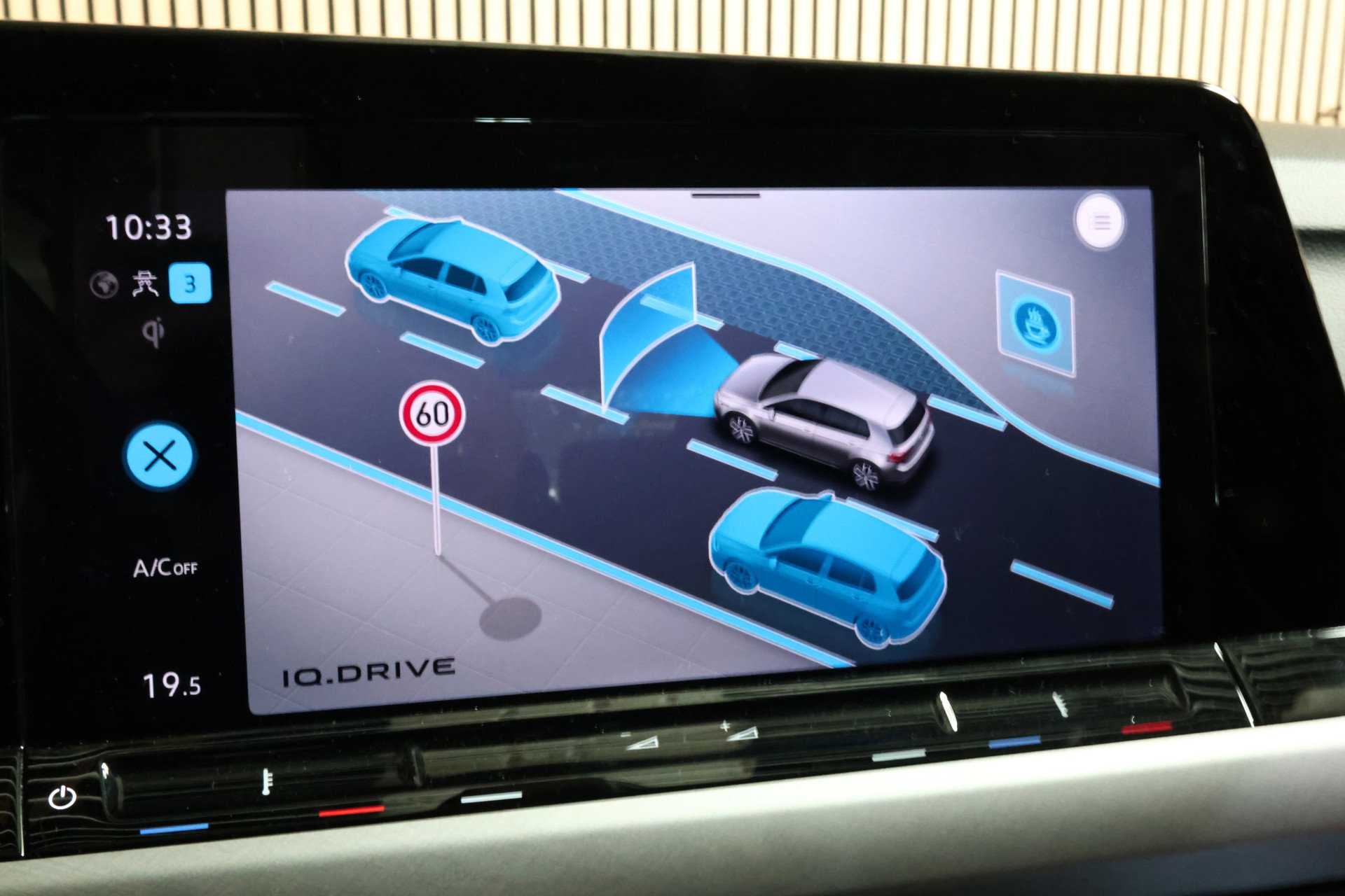 Volkswagen R line 1.0 eTsi AVM ACC CARPLAY CAMERA PDC '24 - foto 22