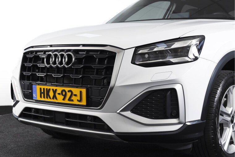Audi - Q2