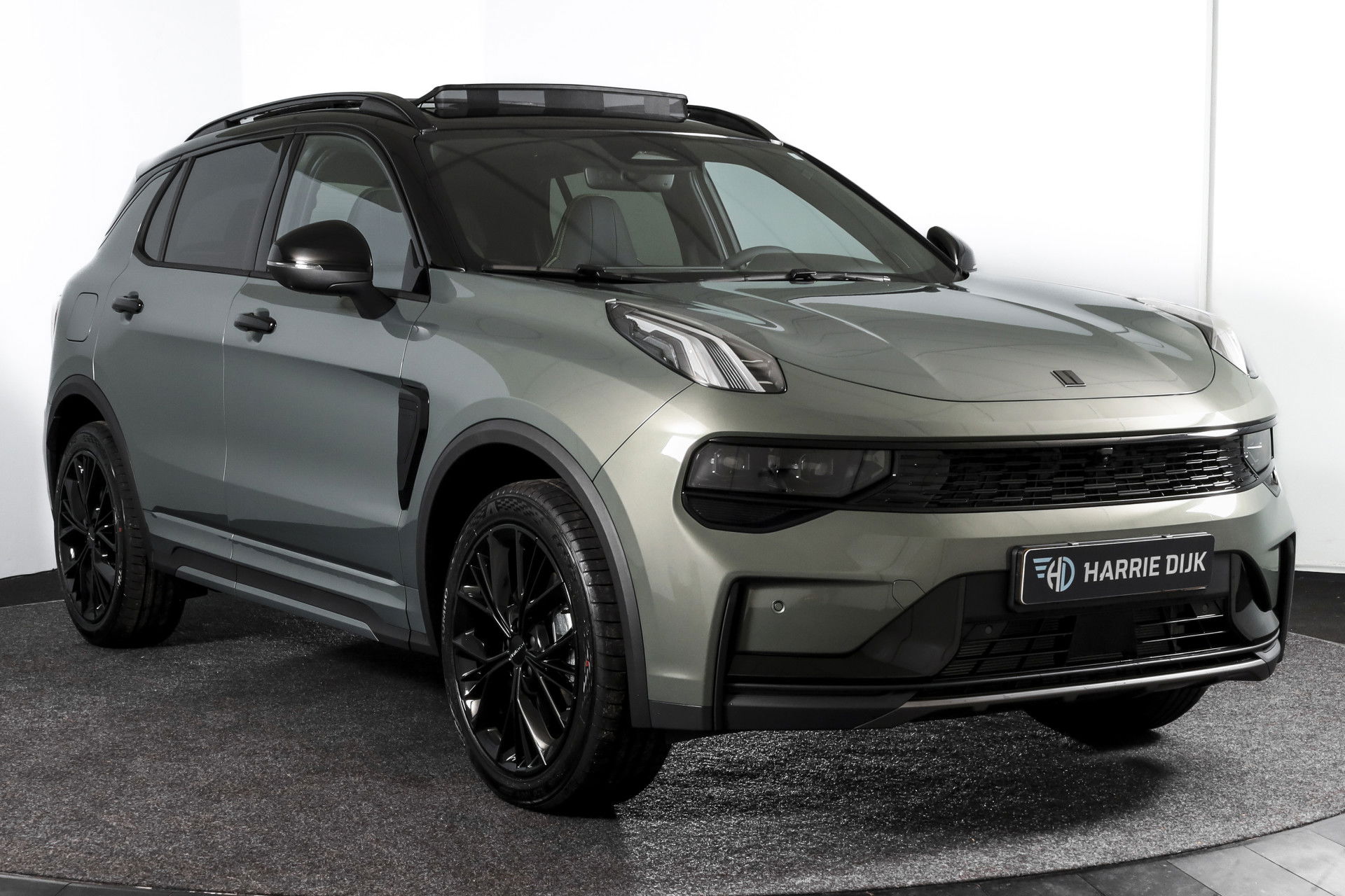 Lynk & Co - 01