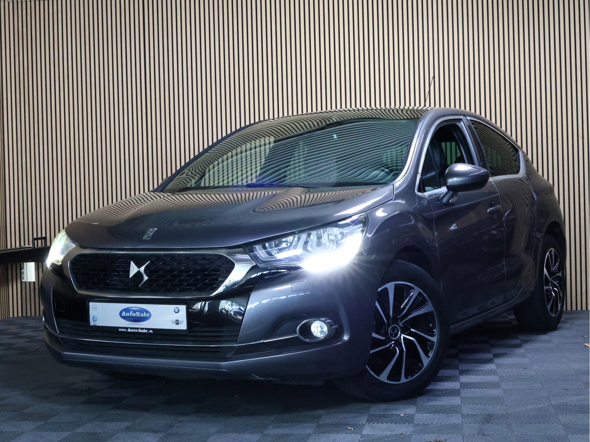 DS Crossback 1.2 PureTech Business AVM NAVI SLECHTS 27000KM CRUISE CLIMA PDC '16 - foto 10