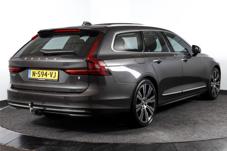 Volvo - V90