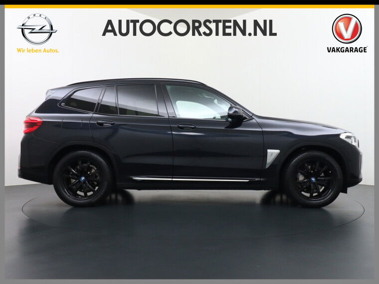 Foto van BMW iX3 Executive 80kWhPanoramadak Leer+Verwarmd+Memory Adaptieve LEDApple Carplay Android Auto Trekhaak Pdc Camera