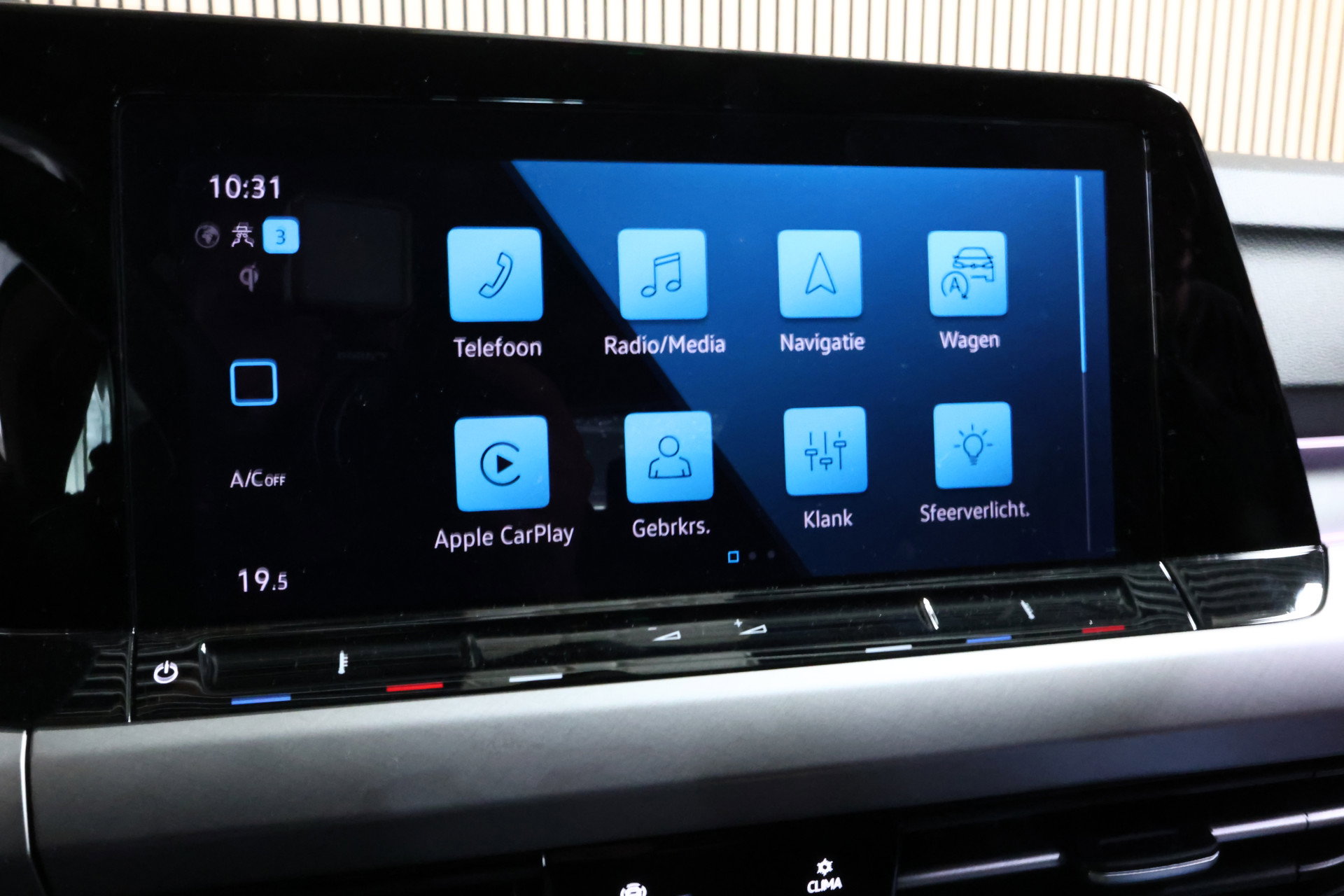 Volkswagen R line 1.0 eTsi AVM ACC CARPLAY CAMERA PDC '24 - foto 17