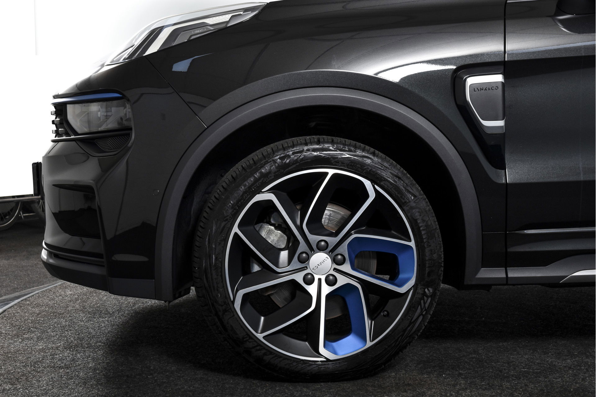 Lynk & Co - 01