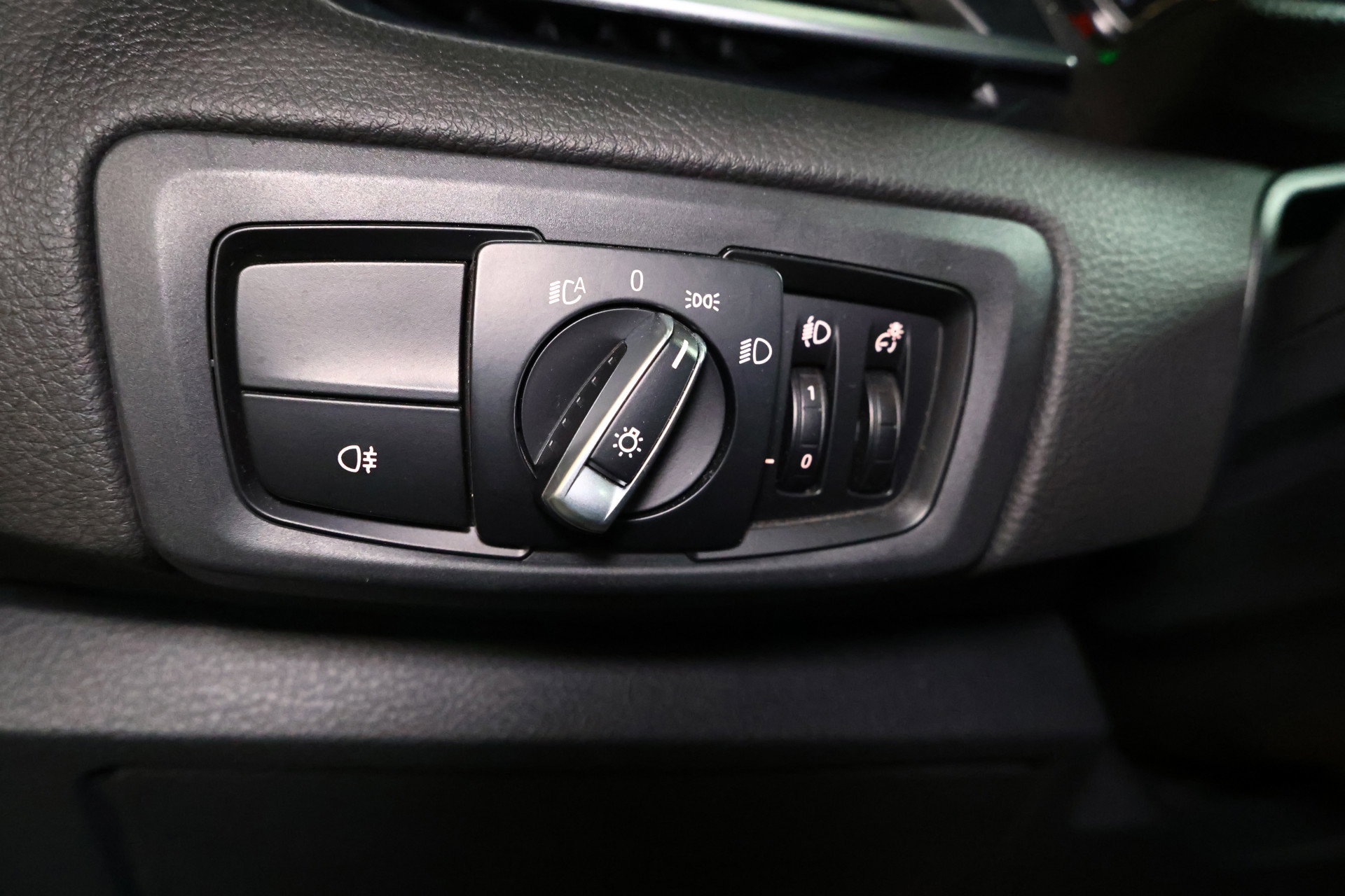 BMW Active Tourer 225xe M SPORT iPerform PLUGIN AUTOM PANO NAVI "20 - foto 13