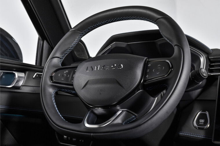 Lynk & Co - 01