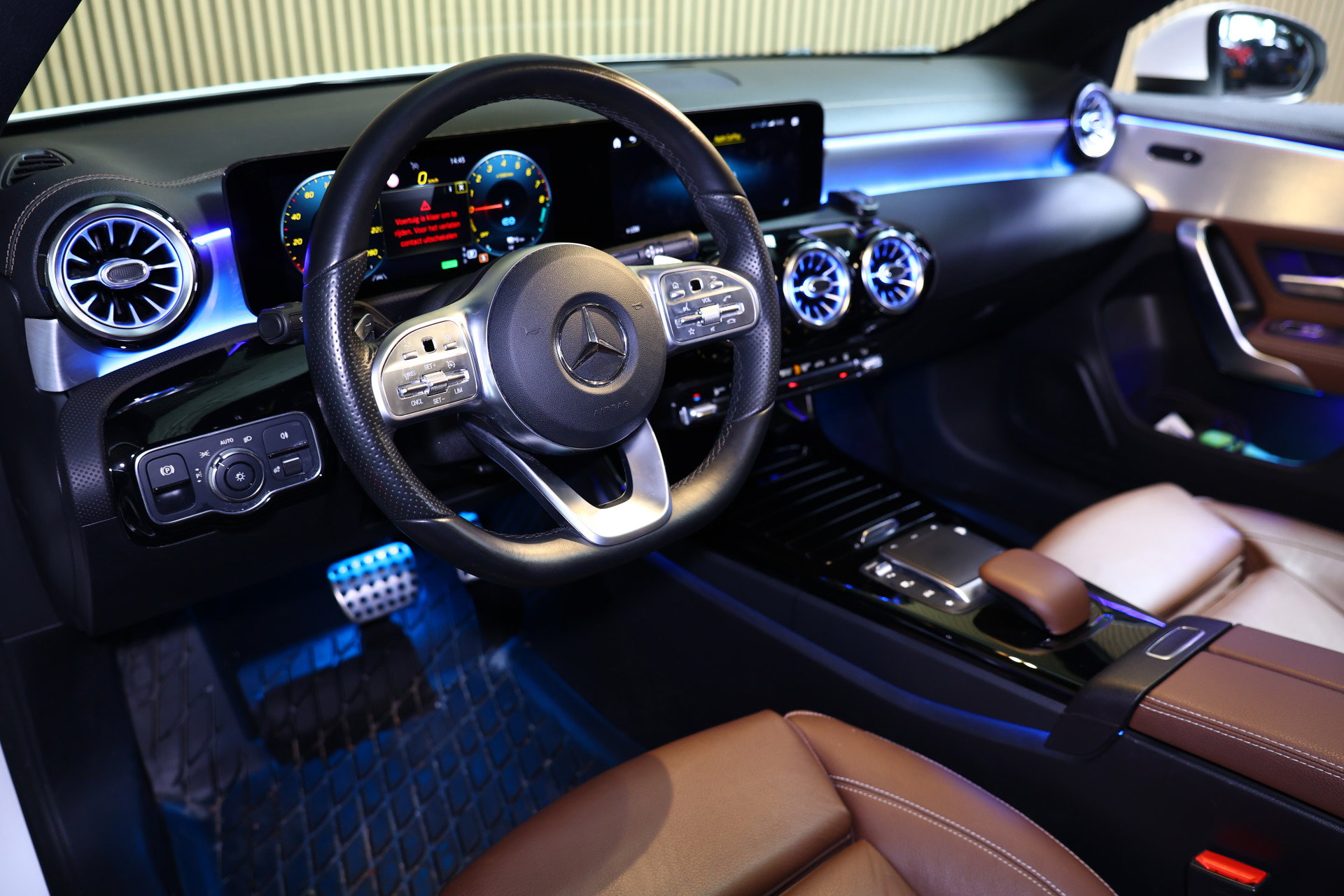 Mercedes-Benz 250e AMG AMBIENTE PANODAK NAVI AUTOM CRUISE PDC CAM SFEER '20 - foto 40