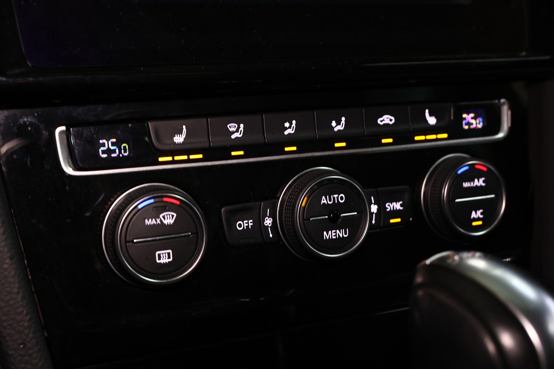 Volkswagen Variant 1.4 TSI Highline AUTOMAAT PANORAMADAK NAVI CARPLAY STOELVW "17 - foto 29
