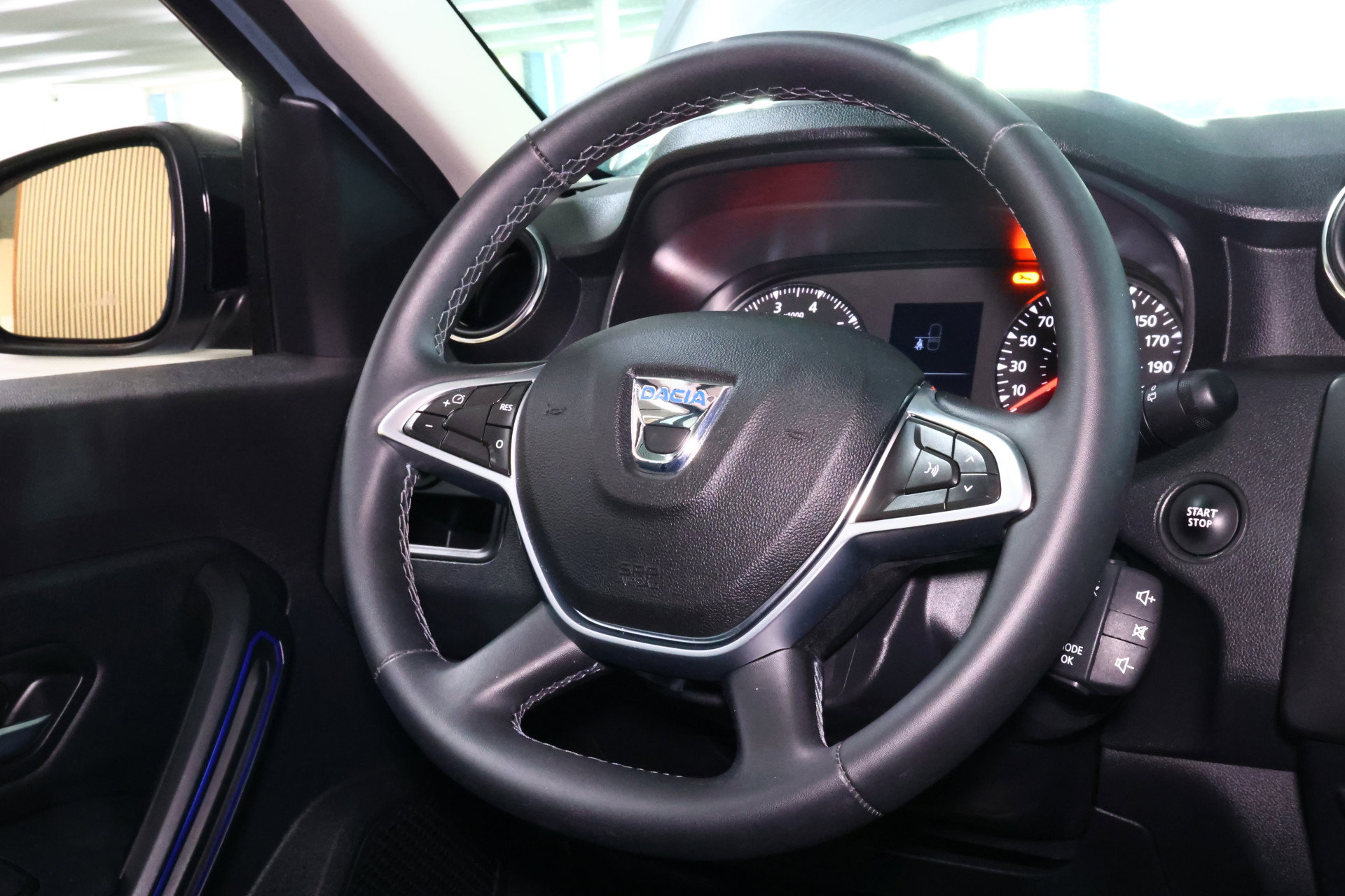Dacia 1.3 TCe Prestige AVM 33000 KM !! NAVI CAMERA PDC CLIMA "21 - foto 25