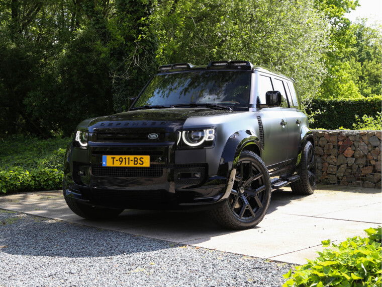 Foto van Land Rover Defender 110 5.0 P525 110 V8 Urban Carpathian Edition