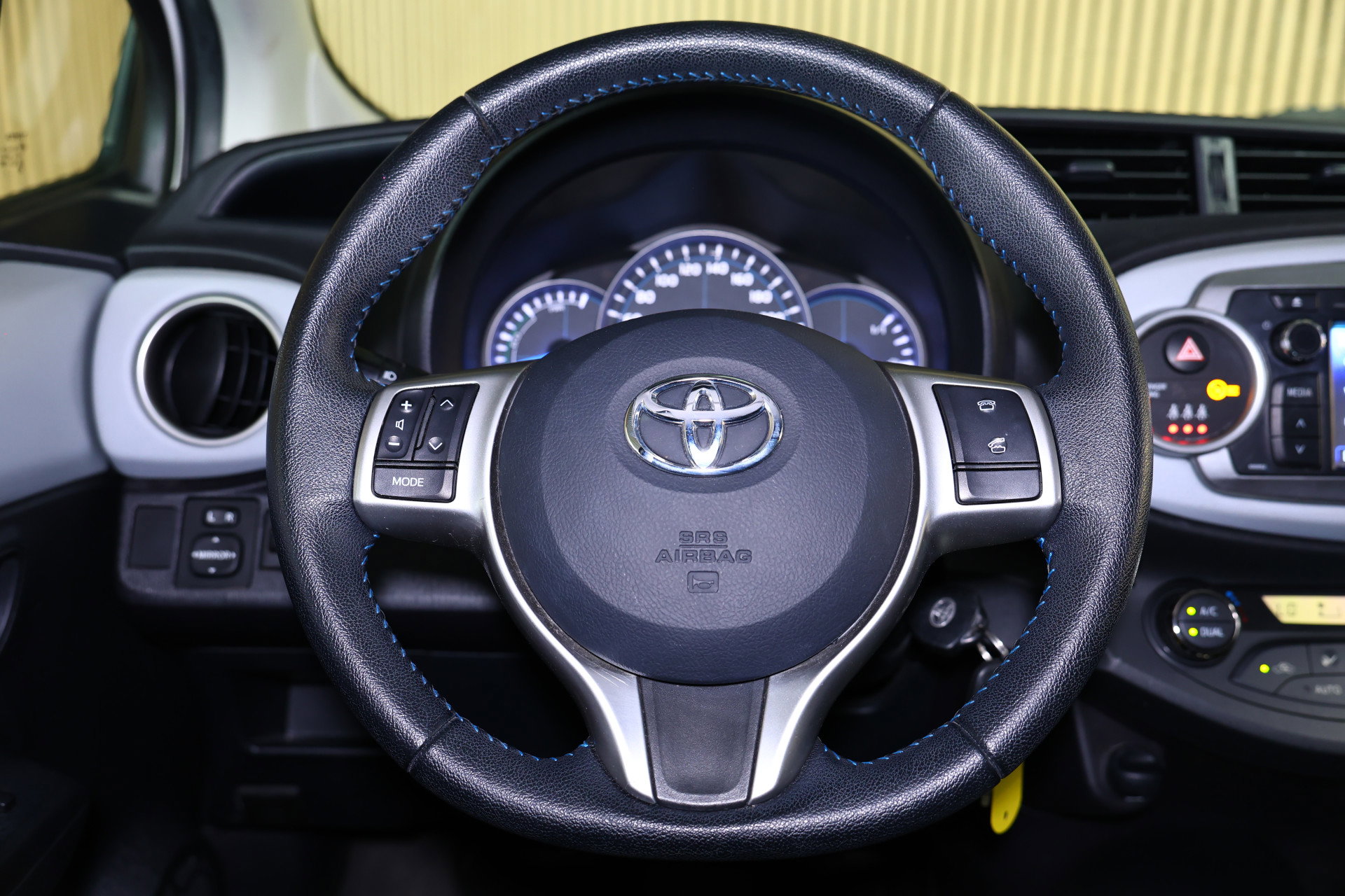 Toyota 1.5 Full Hybrid Comfort CLIMA RADIO AUTOMAAT "14 - foto 16