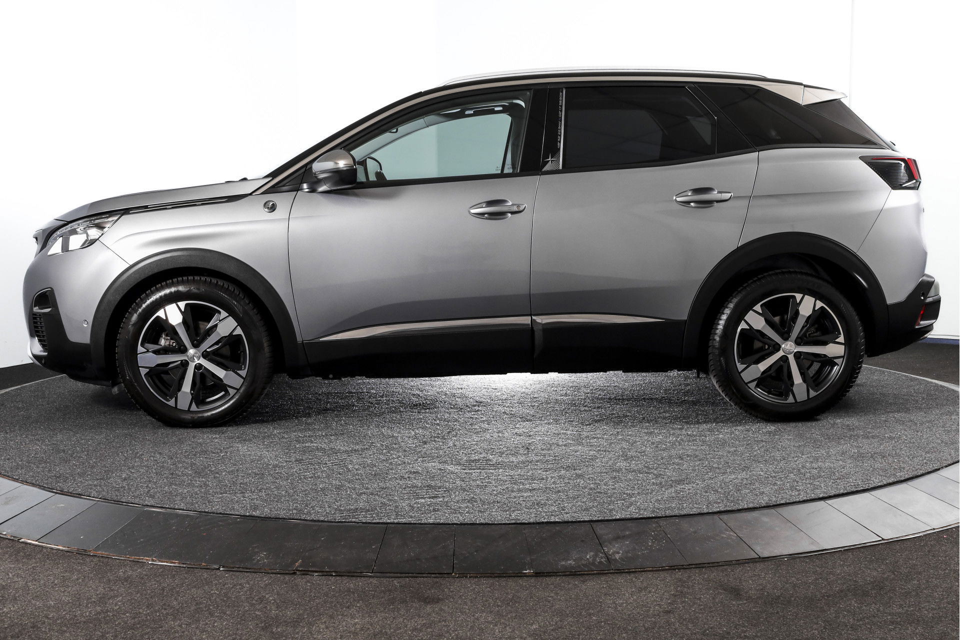 Peugeot - 3008