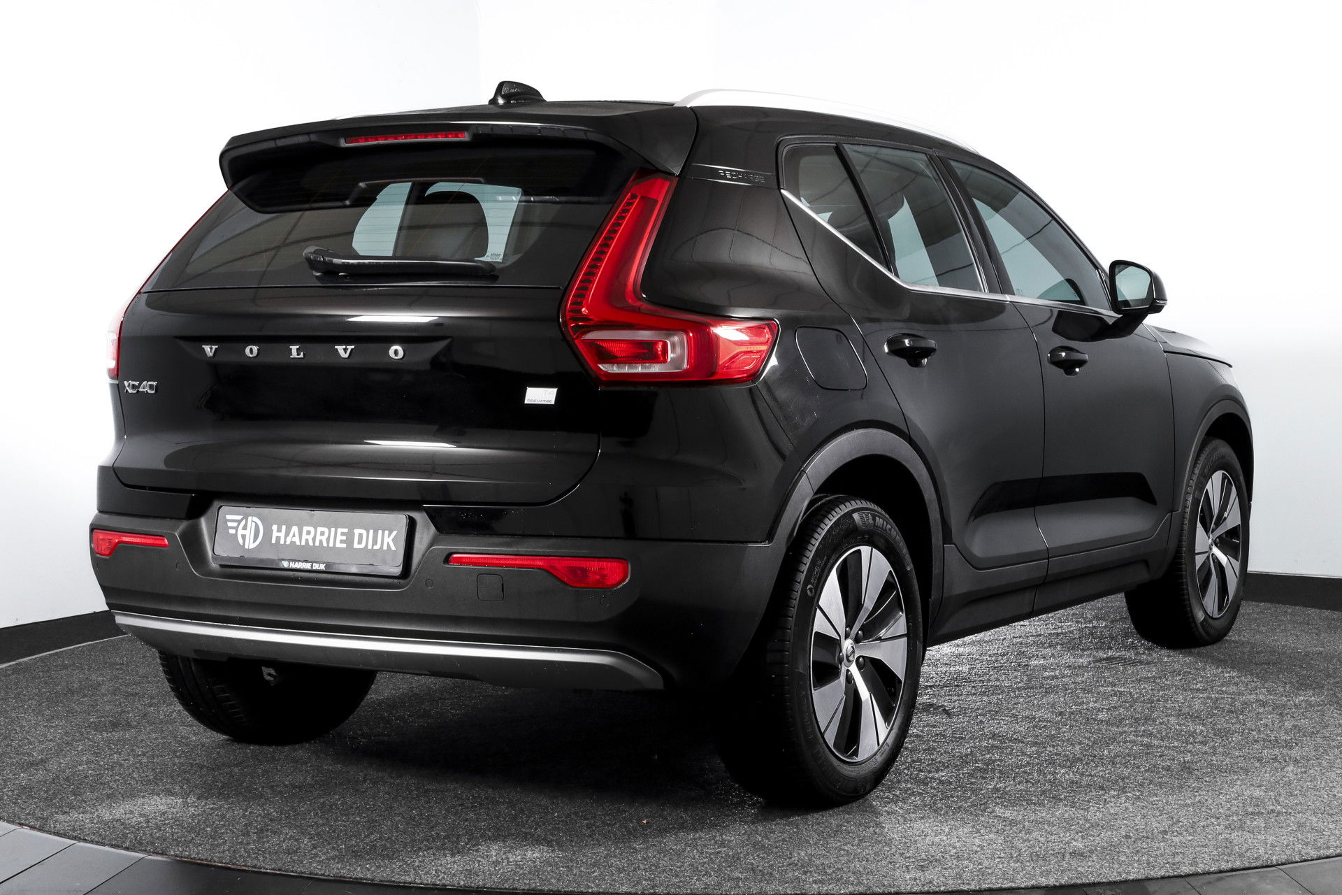 Volvo - XC40
