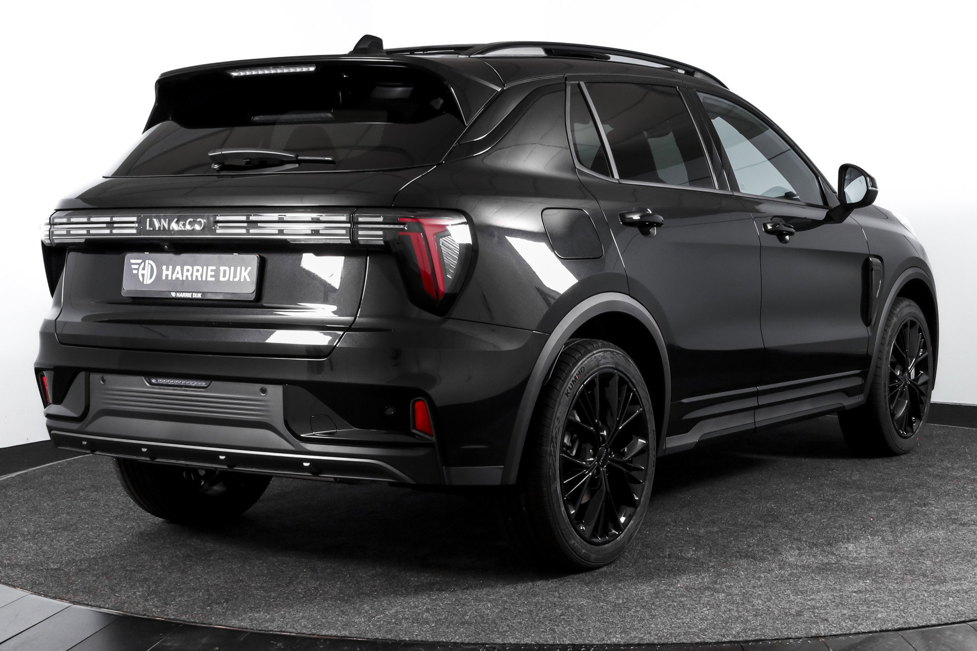 Lynk & Co - 01