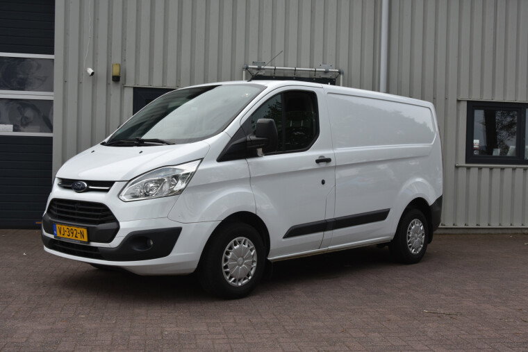 Foto van Ford Transit Custom 270 2.2 TDCI L1H2 Ambiente